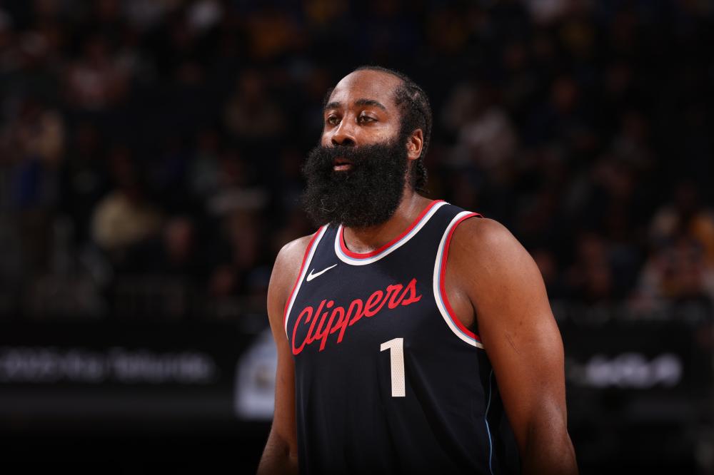 在比赛中遭 在比赛中遭